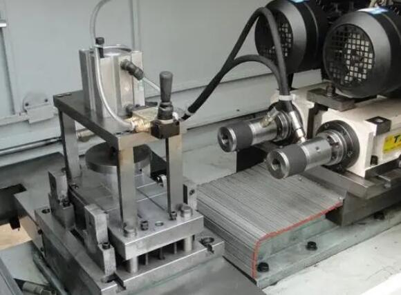 銑削專用組合機床的組成