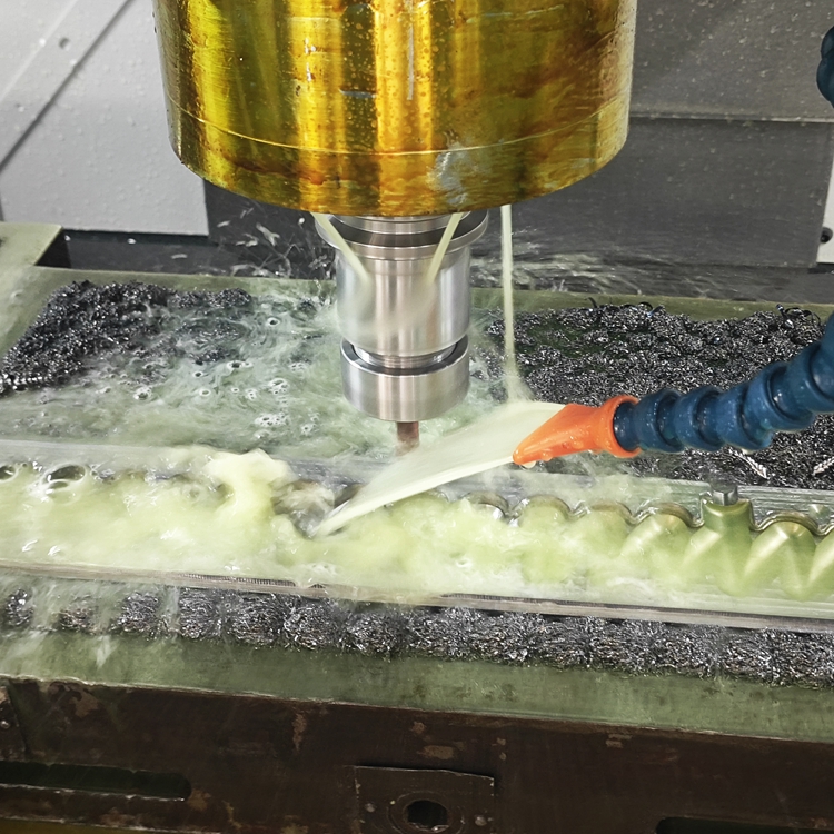 加工中心怎樣降低撞刀幾率